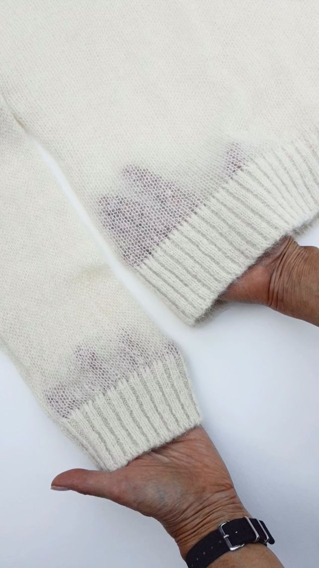 How is this @sezanne gauzy effect knit achieved?
#mytrainedeye #knitwear #sezanne #openknit #openknitsweater
