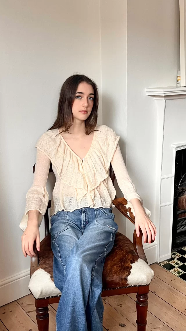 Here’s how the gauzy section on this @zara pointelle knit has been achieved and how the soft gathers have been created during the application of the neck.
#mytrainedeye #knitwear #zara #laceknit #pointelle #trainingcourses