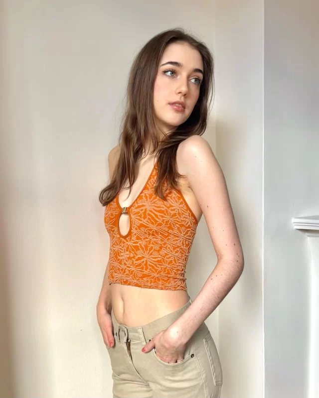 This fabric pattern looks like it could be print but it is in fact a jersey jacquard using 2 different coloured stretch yarns. 
#mytrainedeye #productdevelopment #urbanoutfitters #jerseyjacquard #jersey
